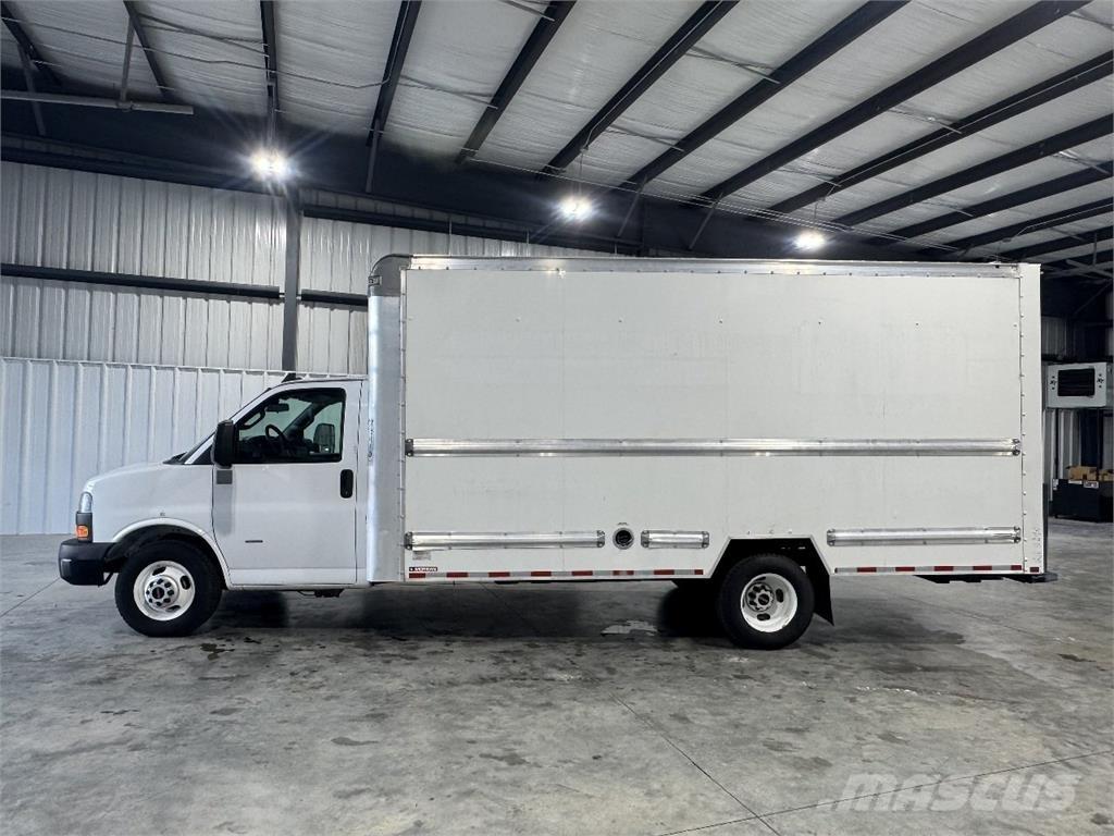 GMC G33903 Camion cassonati
