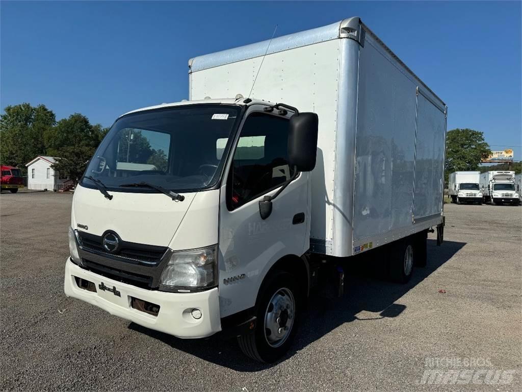 Hino 195 Camion cassonati