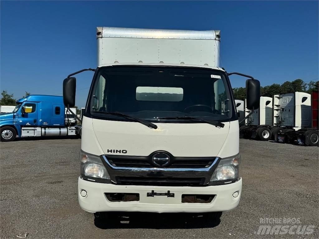 Hino 195 Camion cassonati