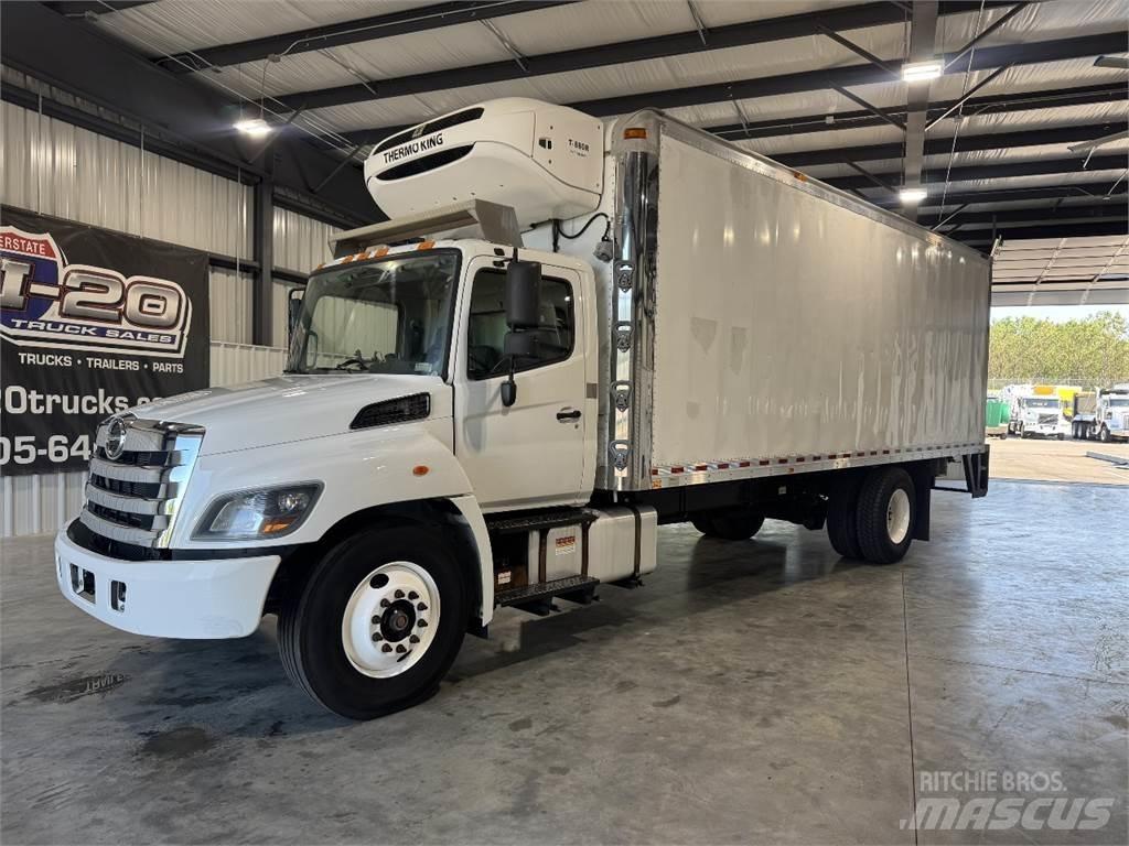 Hino 268 Camion a temperatura controllata