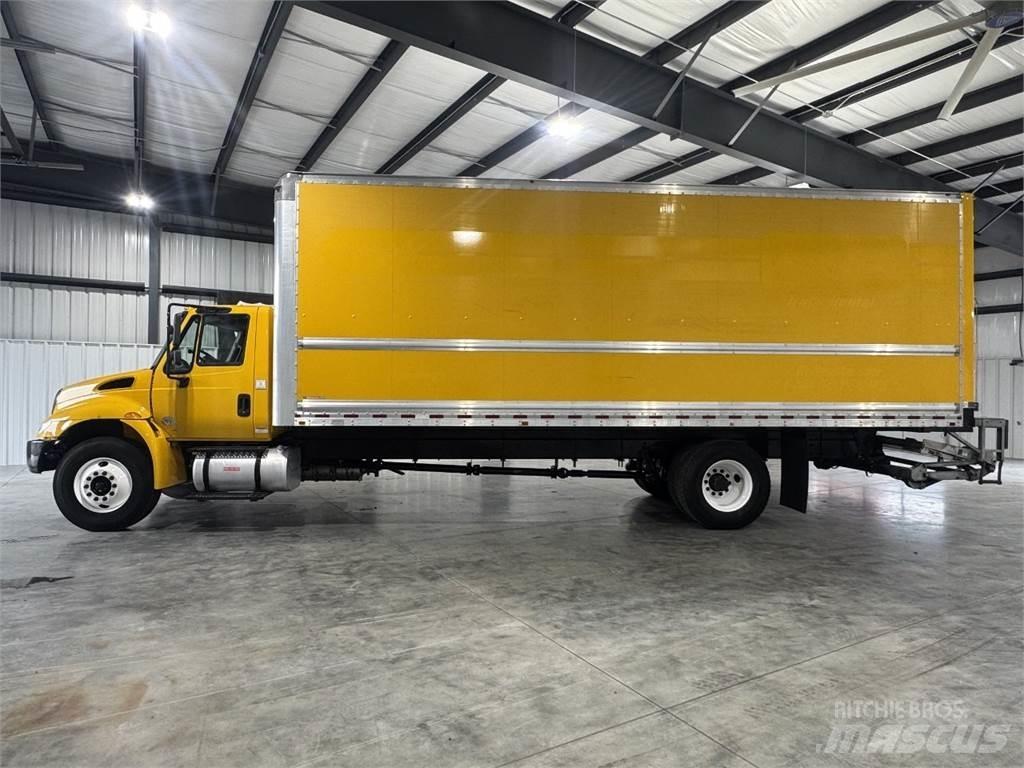 International 4300 Camion cassonati
