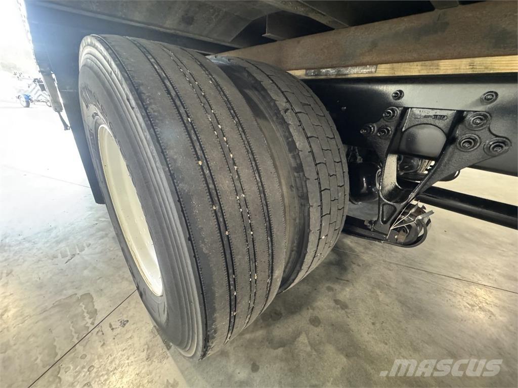 International MV607 Camion cassonati