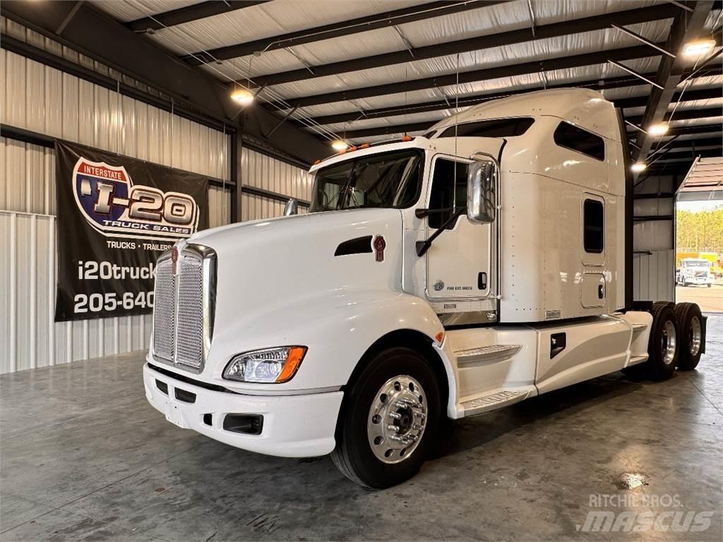 Kenworth T660 Motrici e Trattori Stradali
