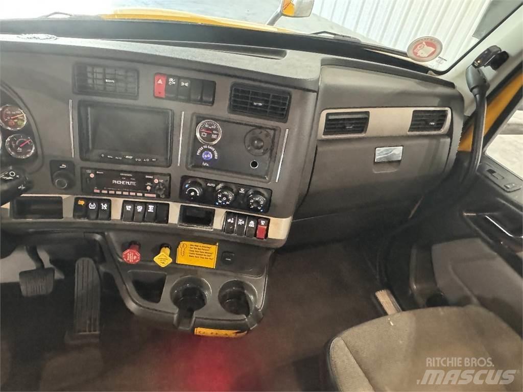 Kenworth T680 Motrici e Trattori Stradali