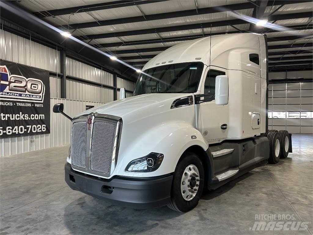 Kenworth T680 Motrici e Trattori Stradali