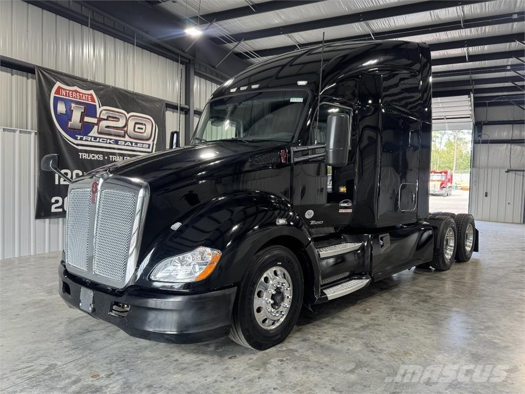 Kenworth T680 Motrici e Trattori Stradali