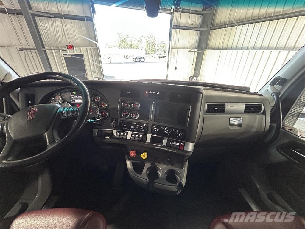 Kenworth T680 Motrici e Trattori Stradali