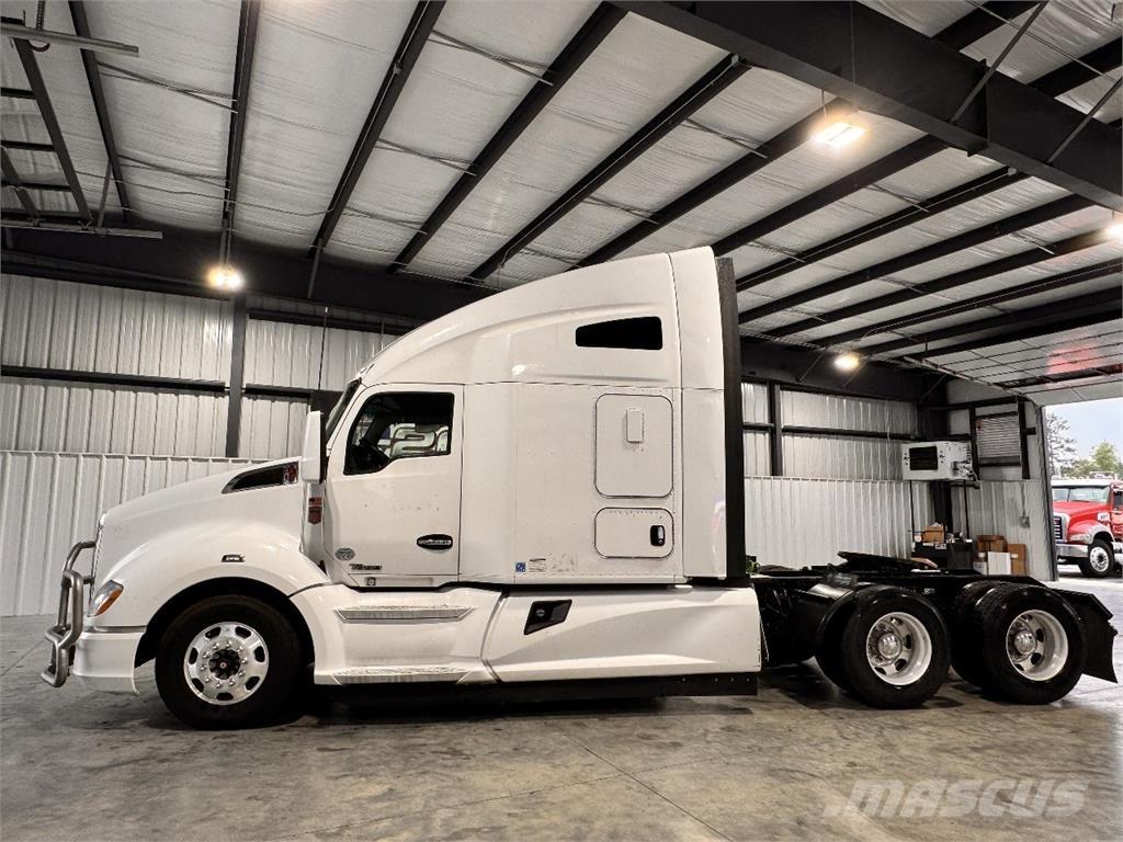 Kenworth T680 Motrici e Trattori Stradali