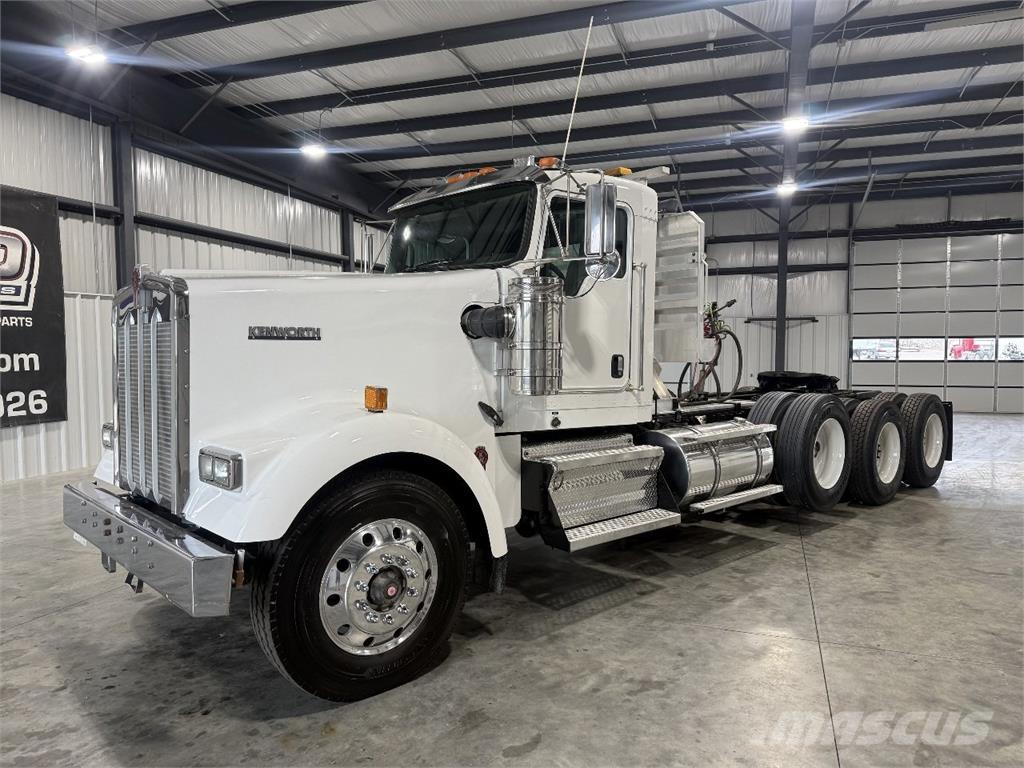 Kenworth W900 Motrici e Trattori Stradali