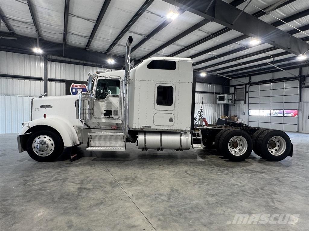Kenworth W900 Motrici e Trattori Stradali