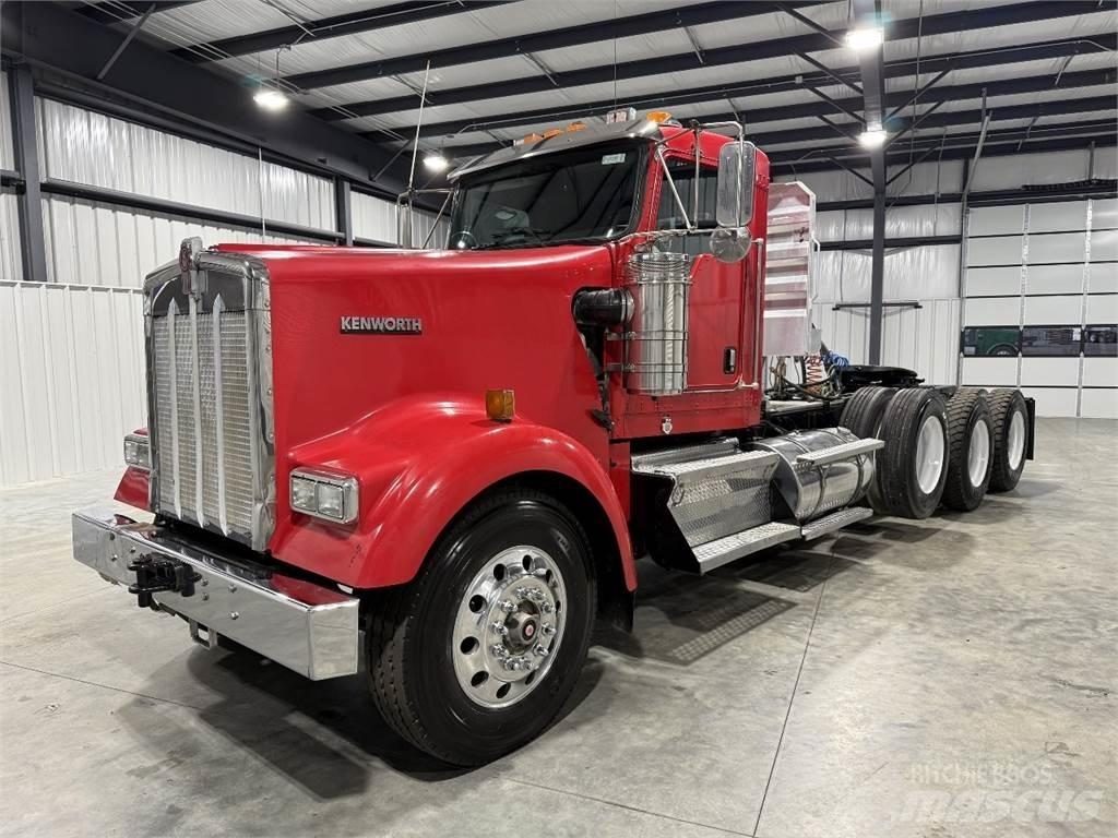 Kenworth W900L Motrici e Trattori Stradali