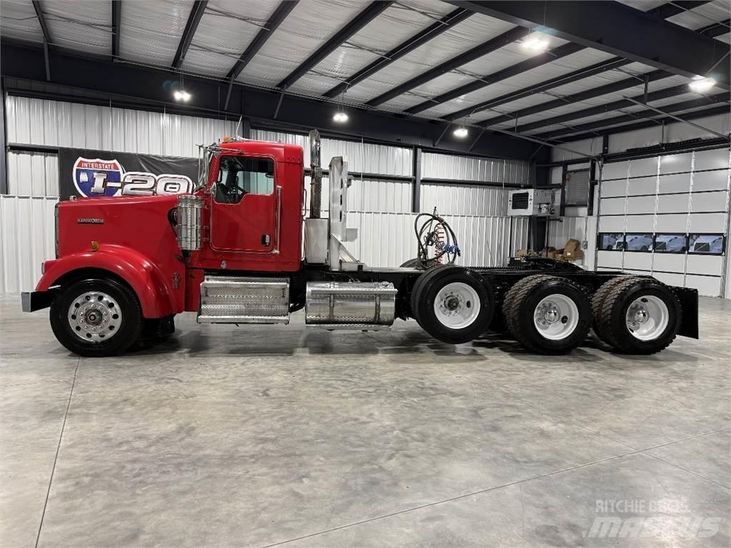 Kenworth W900L Motrici e Trattori Stradali
