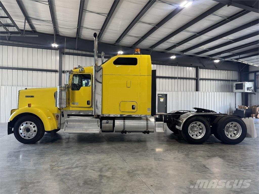 Kenworth W900L Motrici e Trattori Stradali