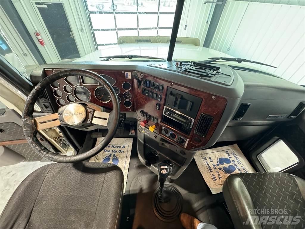Mack CHU613 Motrici e Trattori Stradali