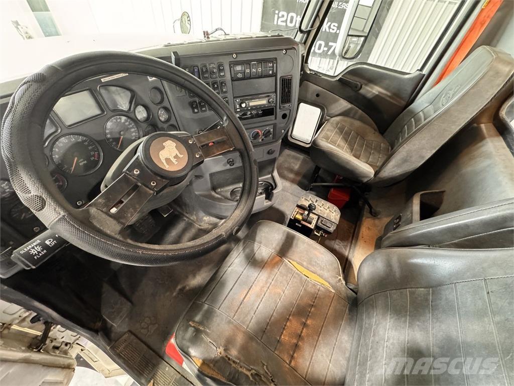 Mack CHU613 Motrici e Trattori Stradali