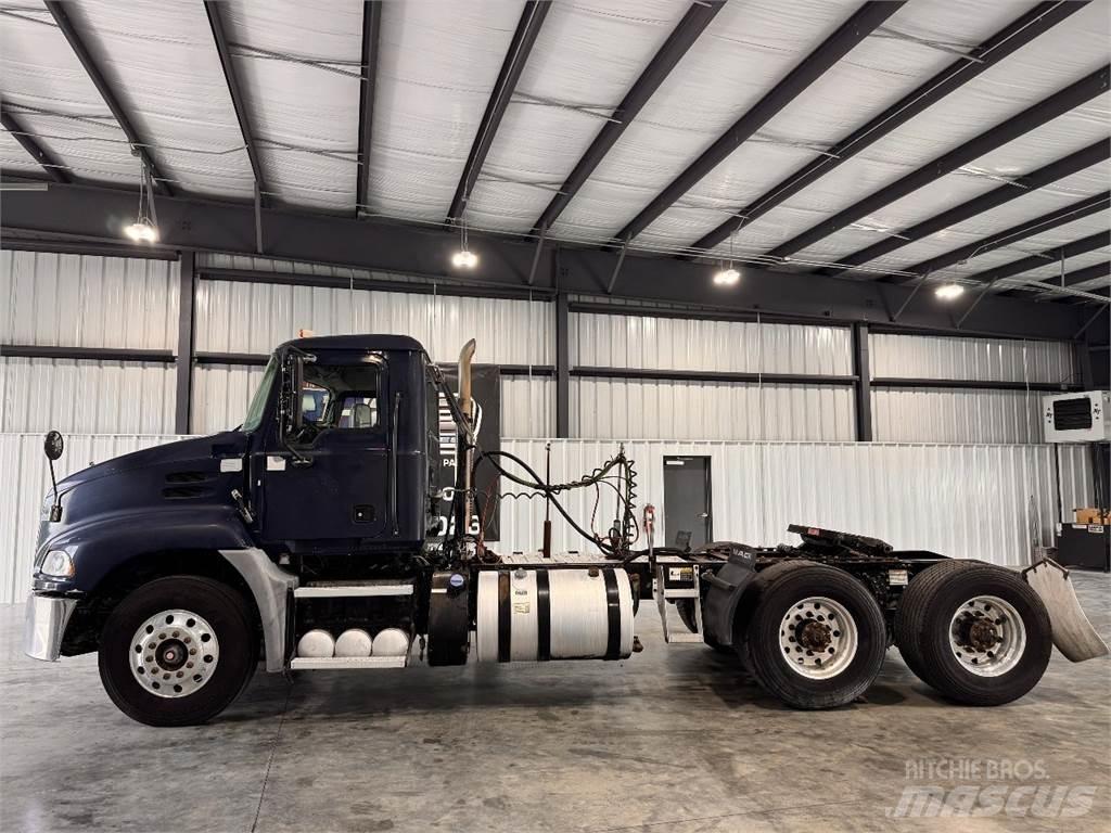 Mack CXU613 Motrici e Trattori Stradali