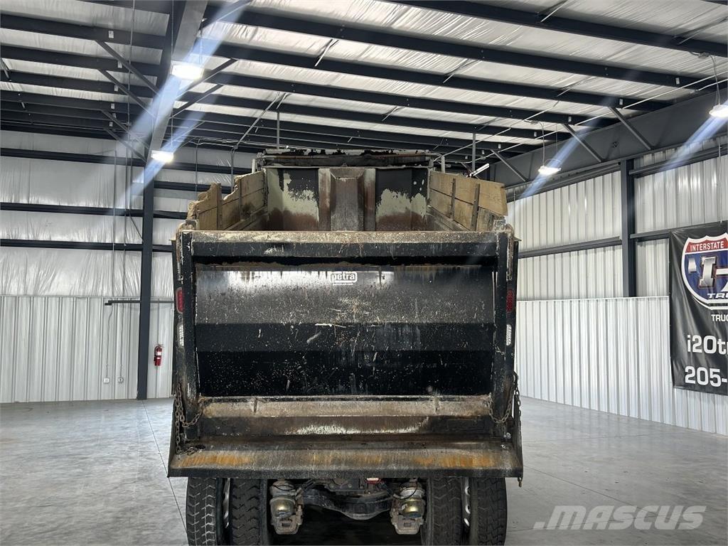Mack Granite Camion ribaltabili
