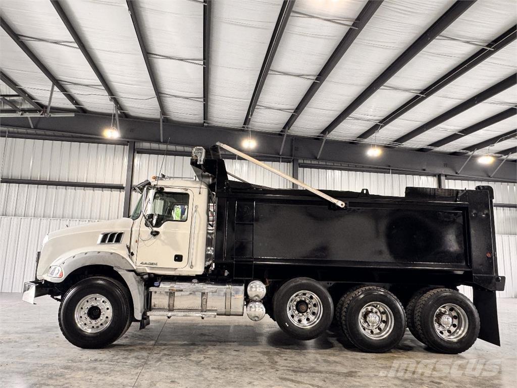 Mack Granite Camion ribaltabili