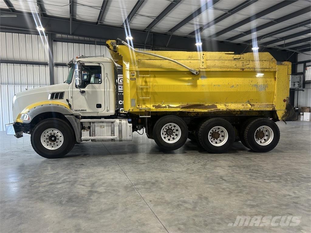 Mack Granite Camion ribaltabili