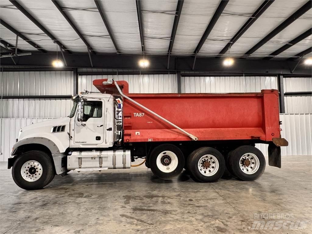 Mack GU713 Camion ribaltabili