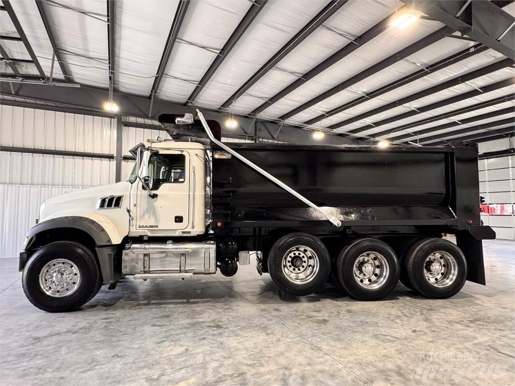 Mack GU713 Camion ribaltabili