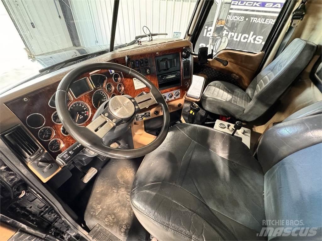 Mack GU713 Camion ribaltabili