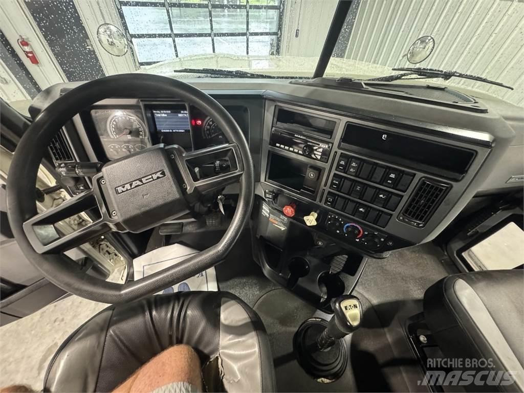 Mack Pinnacle 64T Motrici e Trattori Stradali