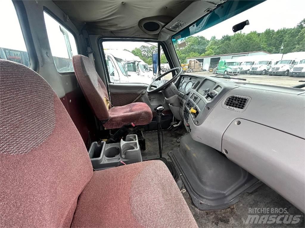 Sterling L7500 Camion con sponde ribaltabili