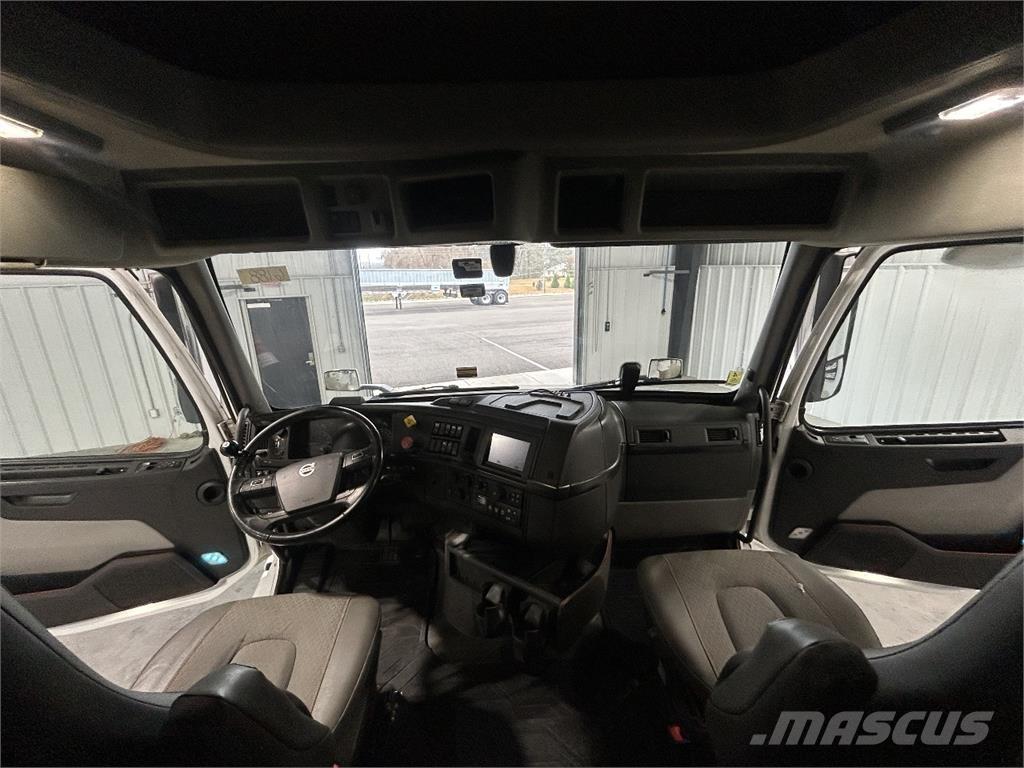 Volvo VNL64T740 Motrici e Trattori Stradali