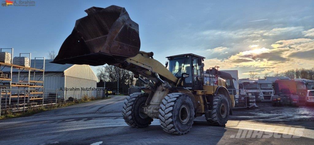 CAT 966 MXE Pale gommate