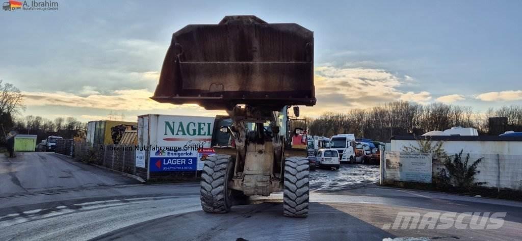 CAT 966 MXE Pale gommate