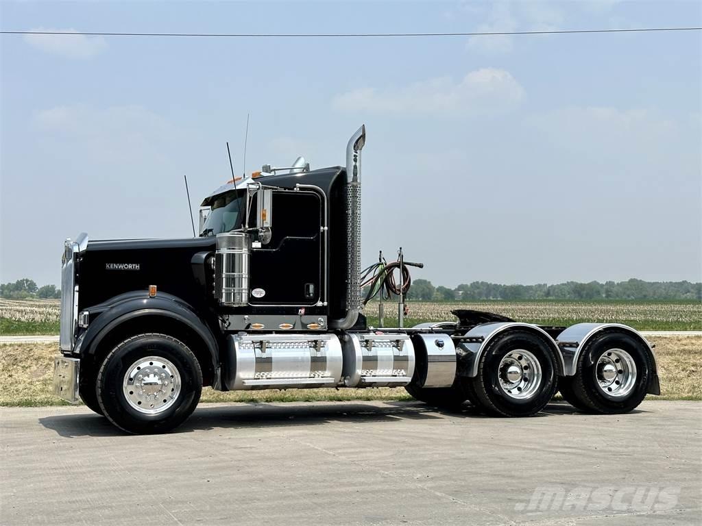 Kenworth W900 Motrici e Trattori Stradali