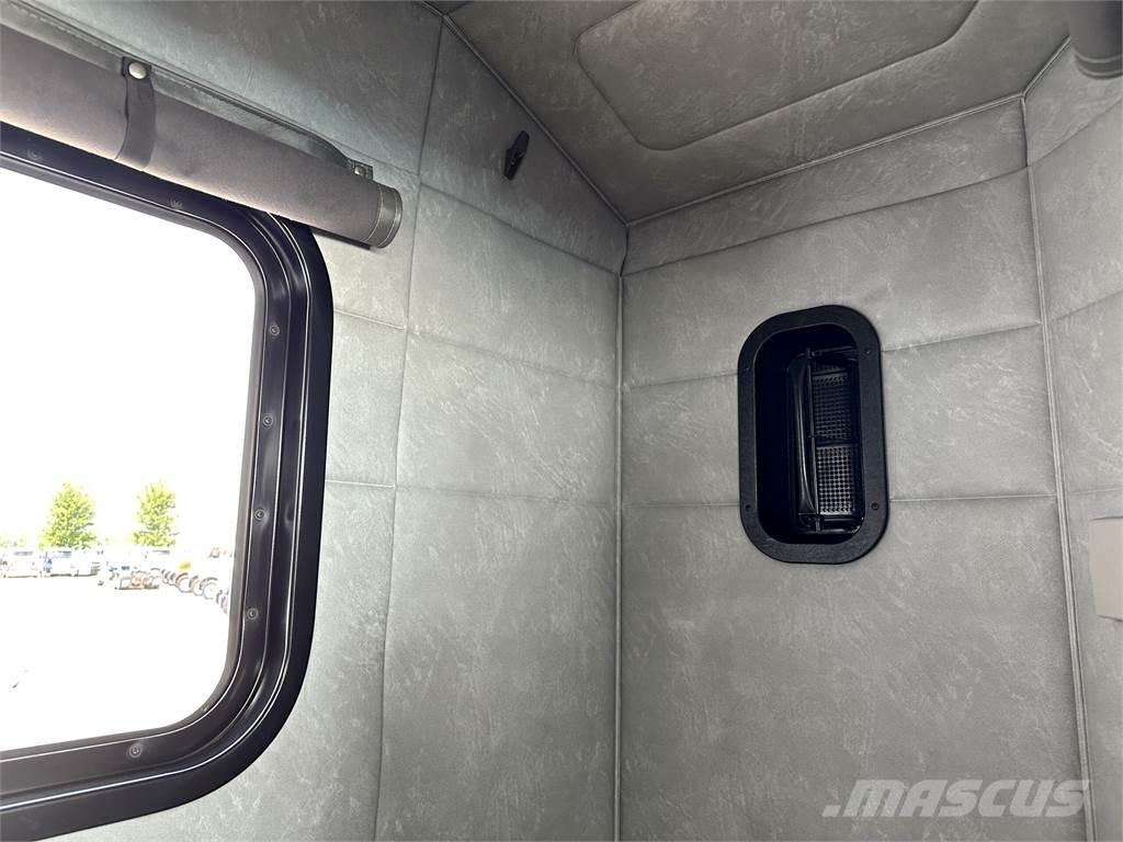Mack Titan TD713 Motrici e Trattori Stradali
