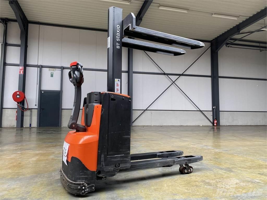 Toyota BT SWE080L Carelli stoccatori  automatici-usati