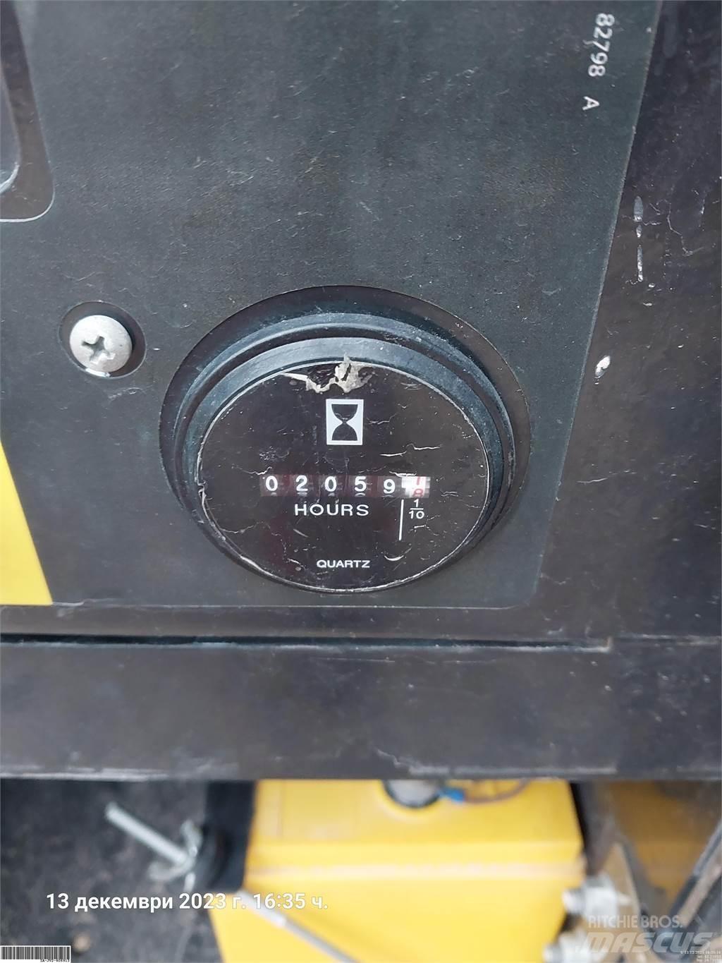 Genie GS4390RT Piattaforme a pantografo