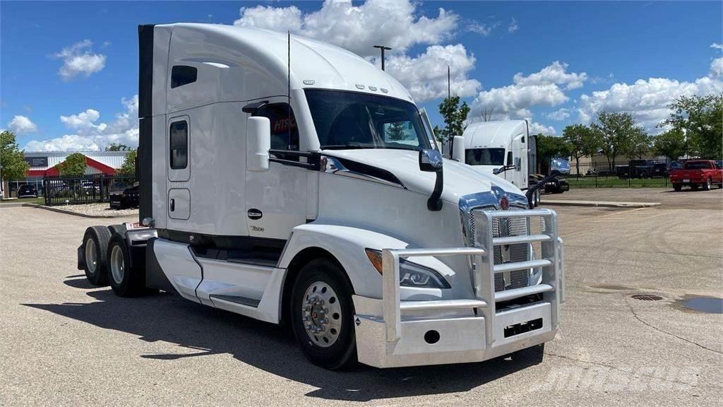 Kenworth T680 Motrici e Trattori Stradali