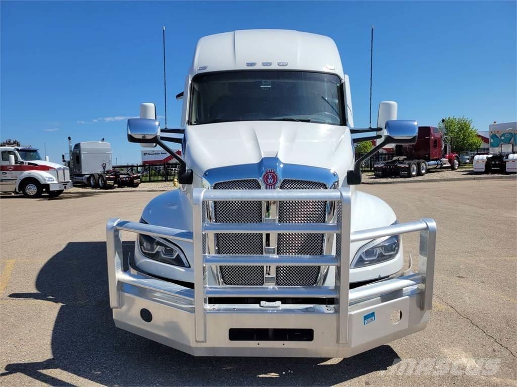 Kenworth T680 Motrici e Trattori Stradali