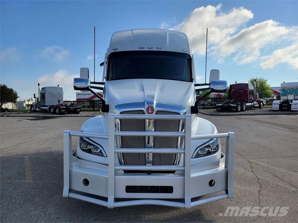 Kenworth T680 Motrici e Trattori Stradali