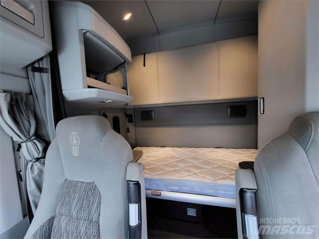 Kenworth T680 Autocabinati