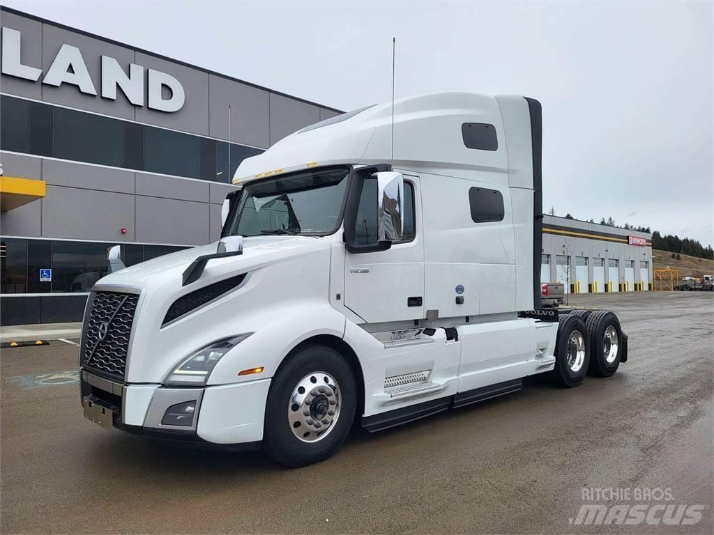 Volvo VNL 760 Autocabinati