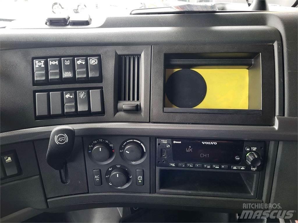 Volvo VNL 760 Autocabinati