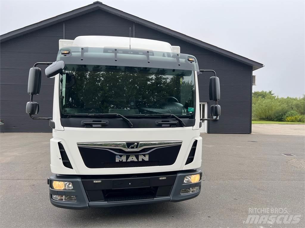 MAN TGL 12.220 Camion cassonati