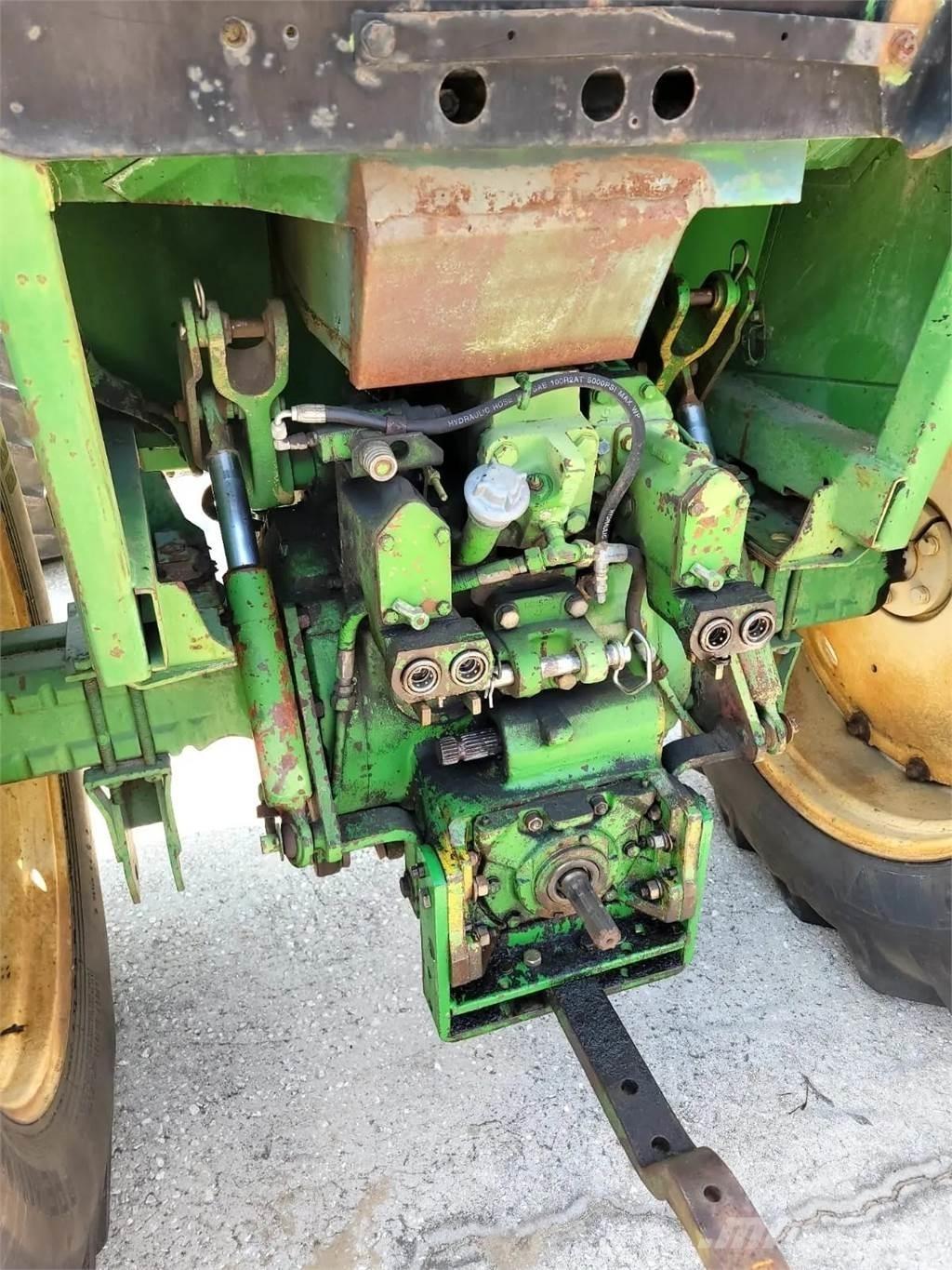 John Deere 4230 Trattori
