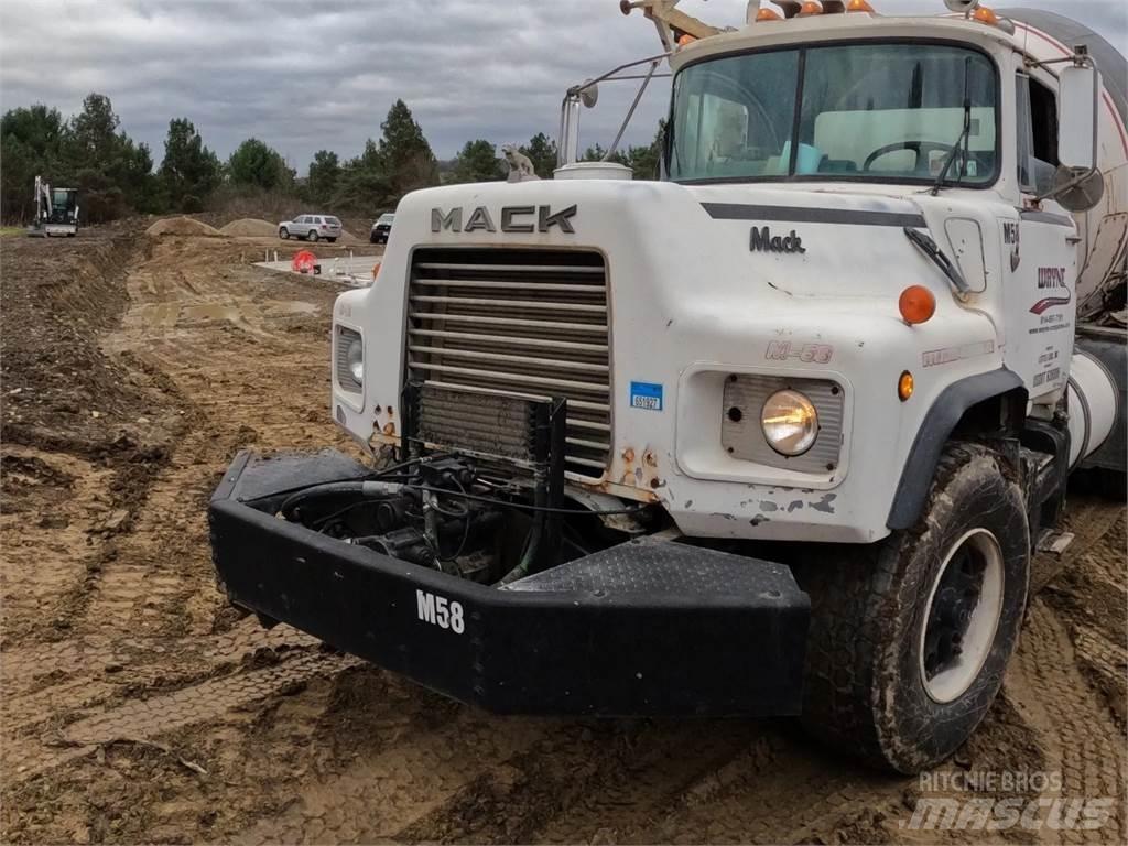 Mack DM690S Altri componenti