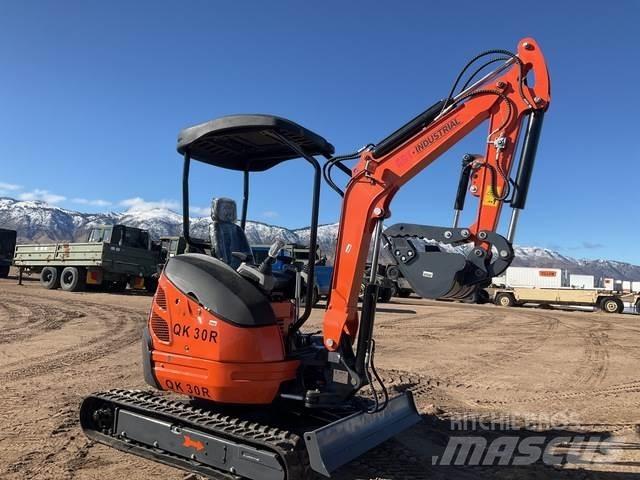 AGT QK30R Escavatori cingolati