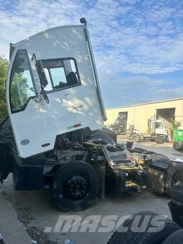 Autocar  Trattori portuali