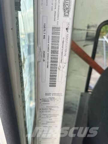 Autocar  Trattori portuali
