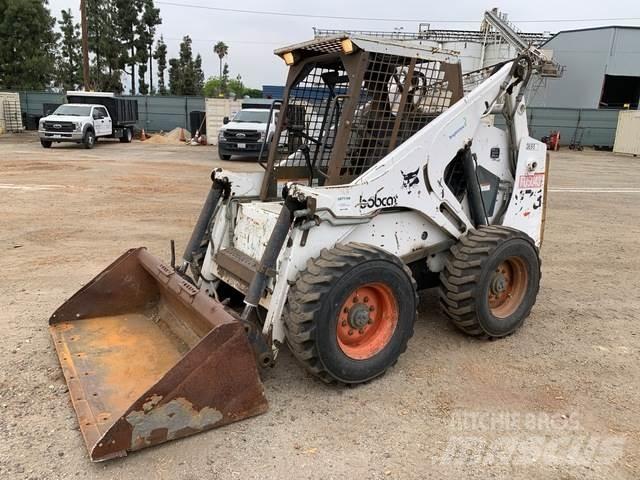 Bobcat 873 Mini Pale Gommate