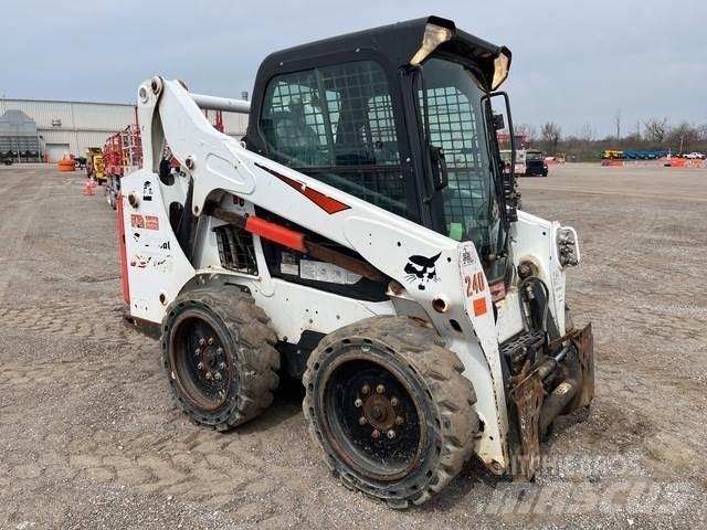 Bobcat S570 Mini Pale Gommate