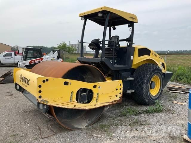 Bomag BW211D-5 Rulli monotamburo
